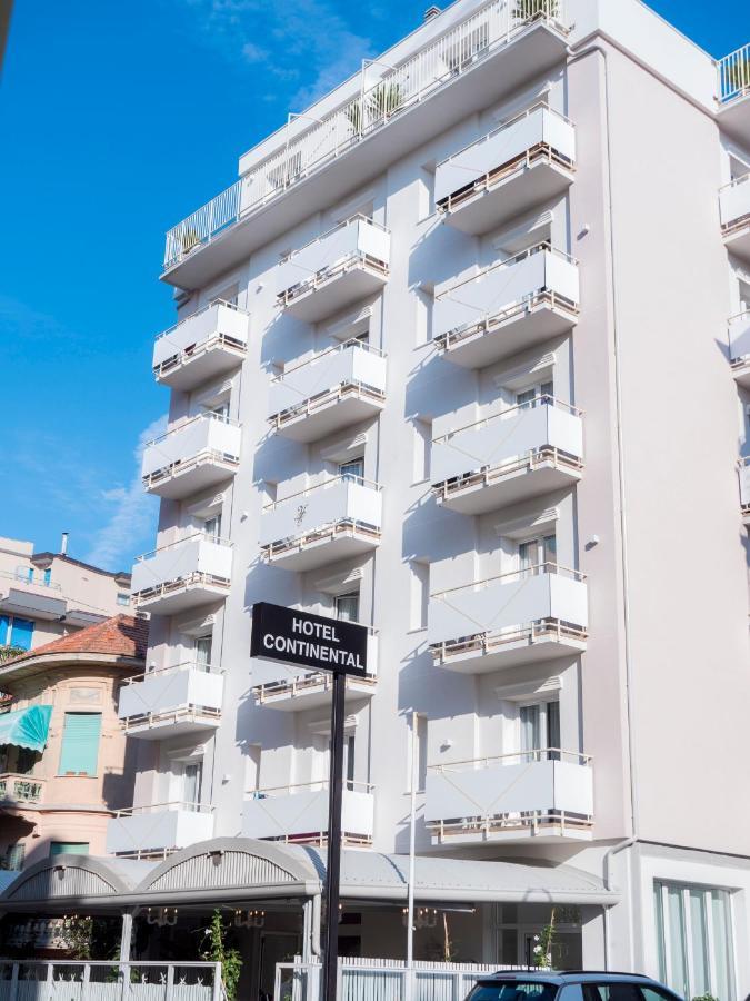 Hotel Continental Pietra Ligure Buitenkant foto